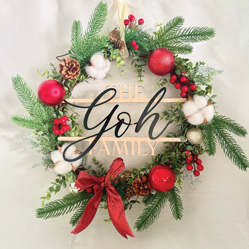 Customizable Classic Joy Wreath