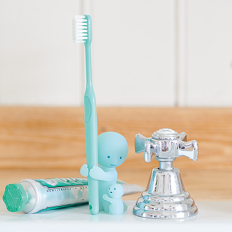 Toothbrush Stand - Hugging